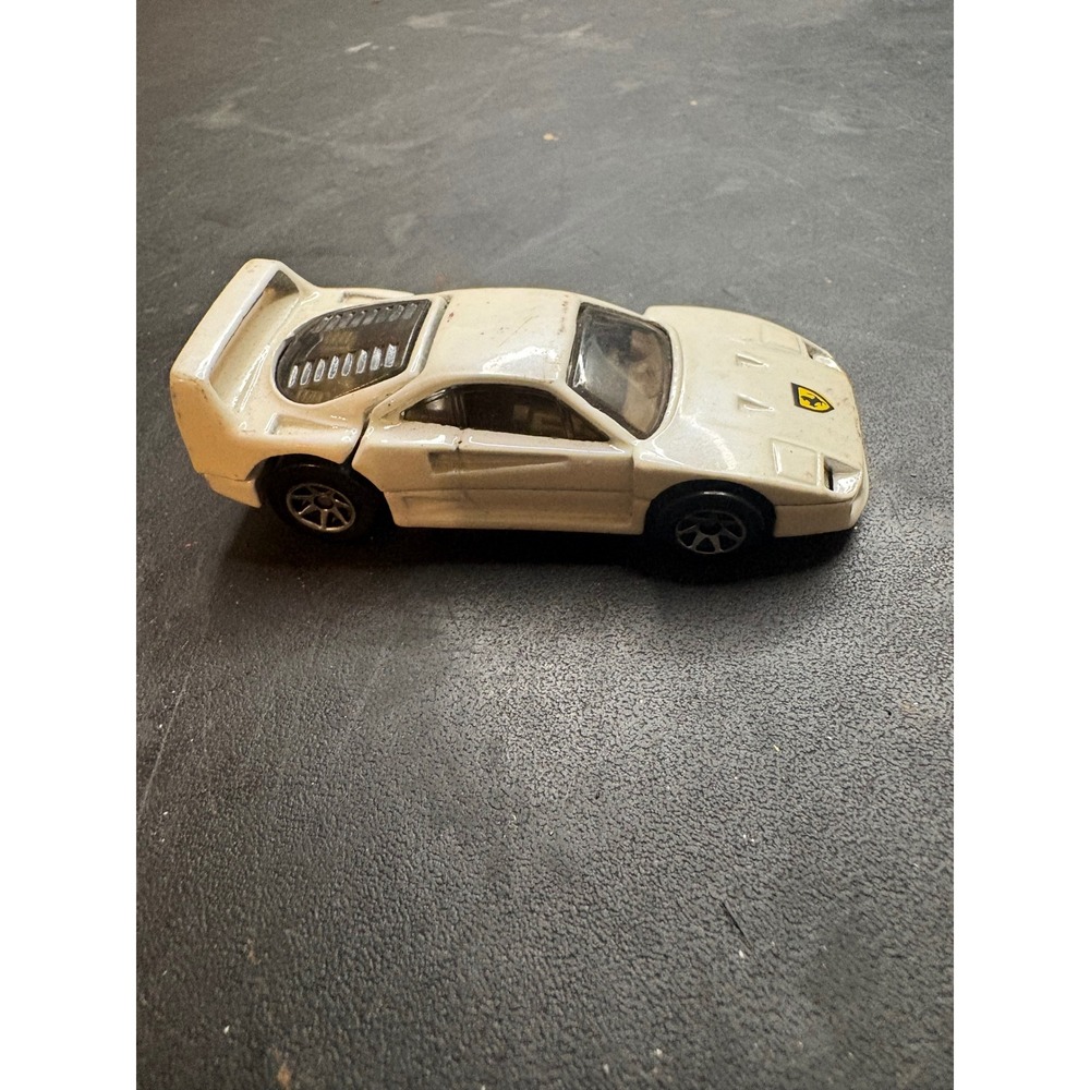 Hot Wheels Ferrari F40 White 1988 Mattel Vintage Diecast Car Opening Hood Toy